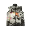 Kép 4/5 - 3XL-10XL extra nagyméretű férfi pufi mellény divatos graffiti feliratokkal, mely az őszi/téli szezon sláger terméke.Rendeljen online kényelemesen vagy jöjjön el hozzánk személyesen üzletünkbe!3