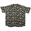 Kép 3/4 - Nyári vékony extra nagyméretű férfi rövid ujjú viszkóz ing 6XL, 7XL, 8XL, 9XL méretekben. Fekete alapon fehér pálmafa mintás, hawaii stílusú.Prémium minőségű 100% viszkózból.Rendeljen online kényelmesen vagy jöjjön el személyesen üzletünkbe!2