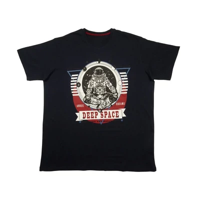 Nagy 2XL-6XL méretű A.Space sötétkék férfi rövid ujjú póló divatos felirattal. Prémium minőségű 100% pamutból. Rendeljen online vagy jöjjön el hozzánk személyesen üzletünkbe!1
