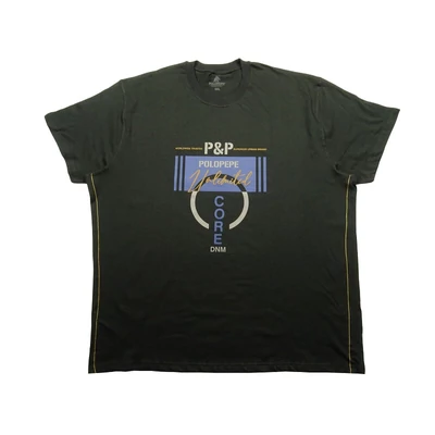 Nyári 3XL,4XL,5XL,6XL-nagyméretű férfi póló. Bazaltszürke színű, színes nyomott mintás és feliratos. 100% prémium minőségű pamutból. Rendeljen online, pár kattintással vagy jöjjön el hozzánk személyesen!1