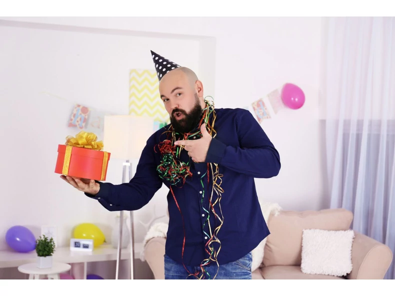 Pocakos férfiaknak ajándék ötletek - Ruha ajándékozás