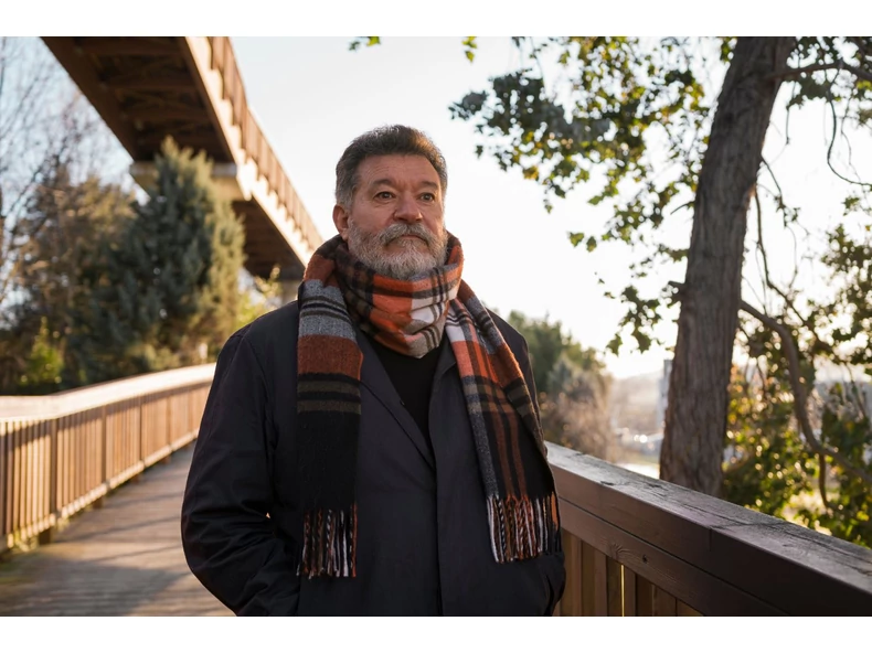 Őszi öltözködés: Stílustippek nagyméretű férfiaknak