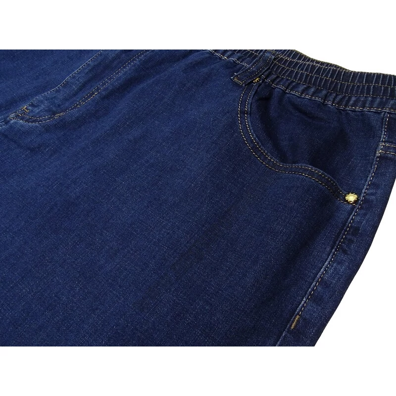 Nagyméretű férfi gumis derekú farmernadrág 47-es méretben