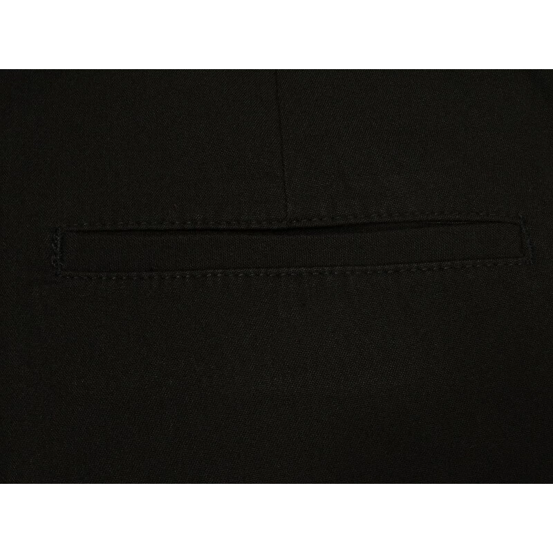 Nyári,vékony nagyméretű férfi alkalmi nadrág fekete színben.Prémium minőségű rugalmas anyagból!Rendeljen online kényelmesen pár kattintással!3