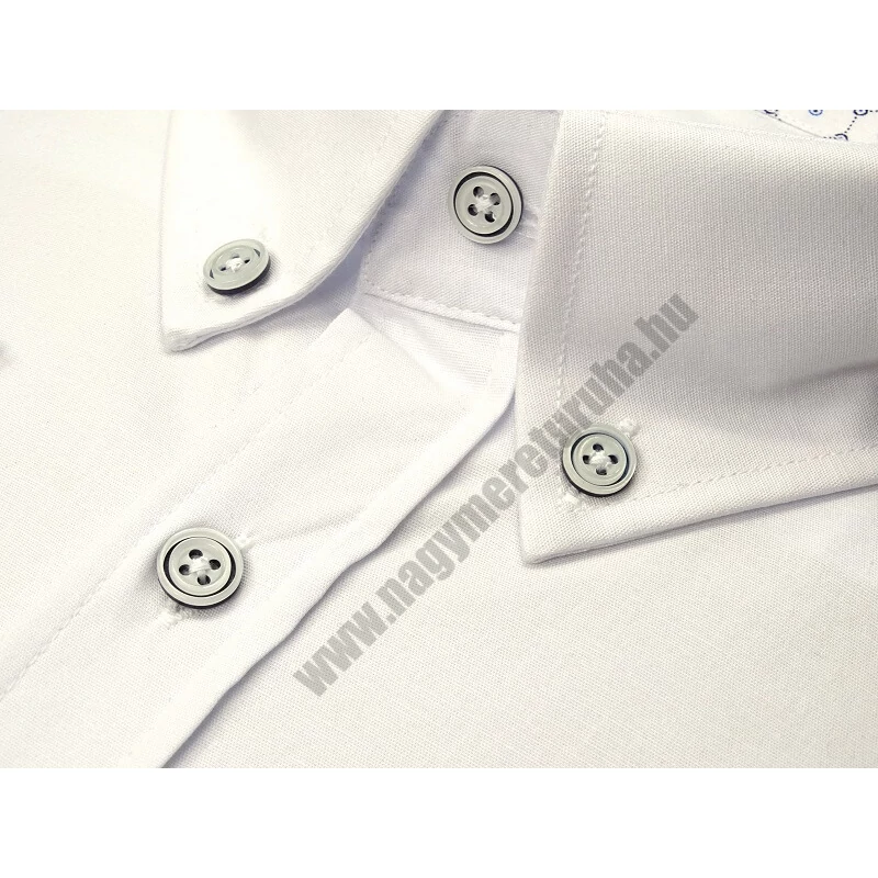 11XL fehér, klasszikus extra nagyméretű férfi alkalmi ing részletfotó – gombos gallér és minta közelről