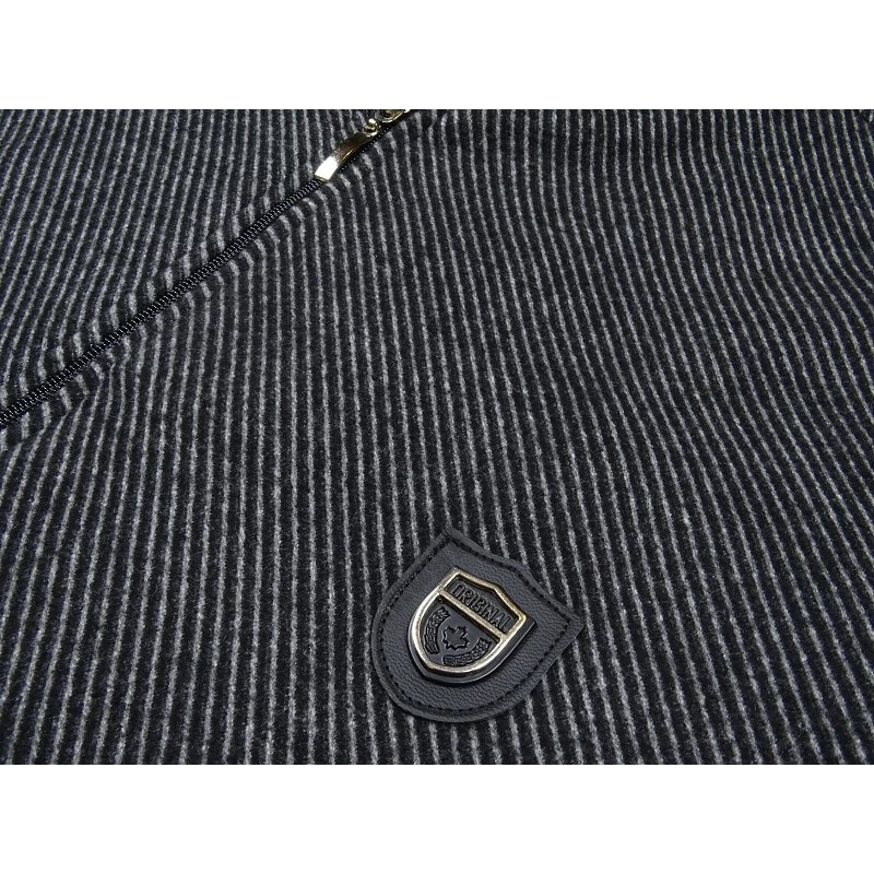 Sportos elegáns szürke-fekete csíkos