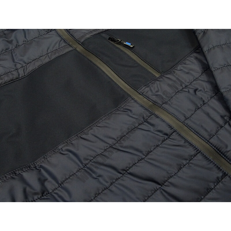 Férfi nagy 3XL-6XL méretű, steppelt bélelt softshell kabát levehető kapucnival, sötétkék színben. Tekintse meg online vagy jöjjön el hozzánk személyesen üzletünkbe.3