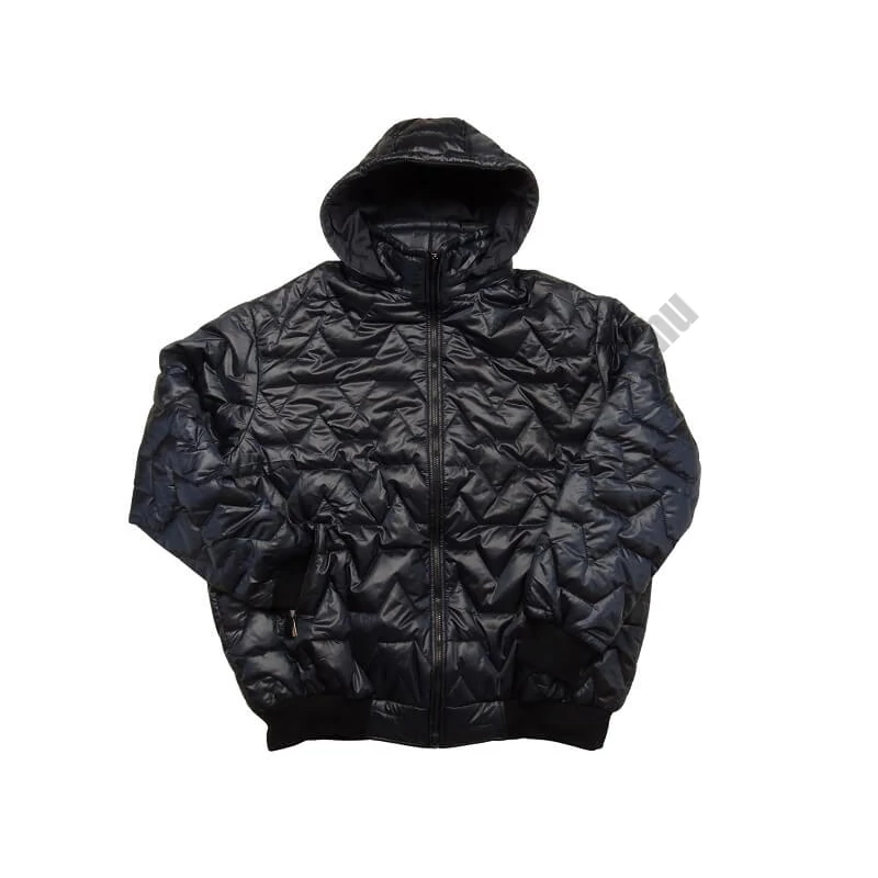 Extra nagy 3XL-12XL méretű sötétkék férfi pufi télikabát levehető kapucnival, prémium minőségű anyagokból. Tekintse meg online vagy jöjjön el hozzánk személyesen üzletünkbe.2