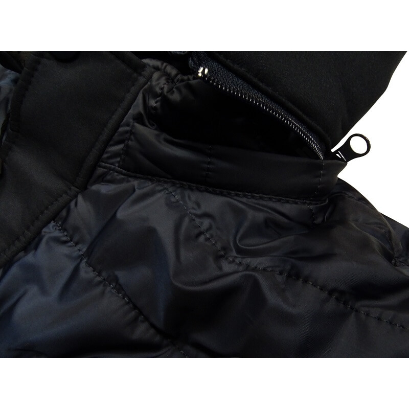 Férfi nagy 3XL-6XL méretű bélelt softshell kabát levehető kapucnival, sötétkék színben. Tekintse meg online vagy jöjjön el hozzánk személyesen üzletünkbe.3