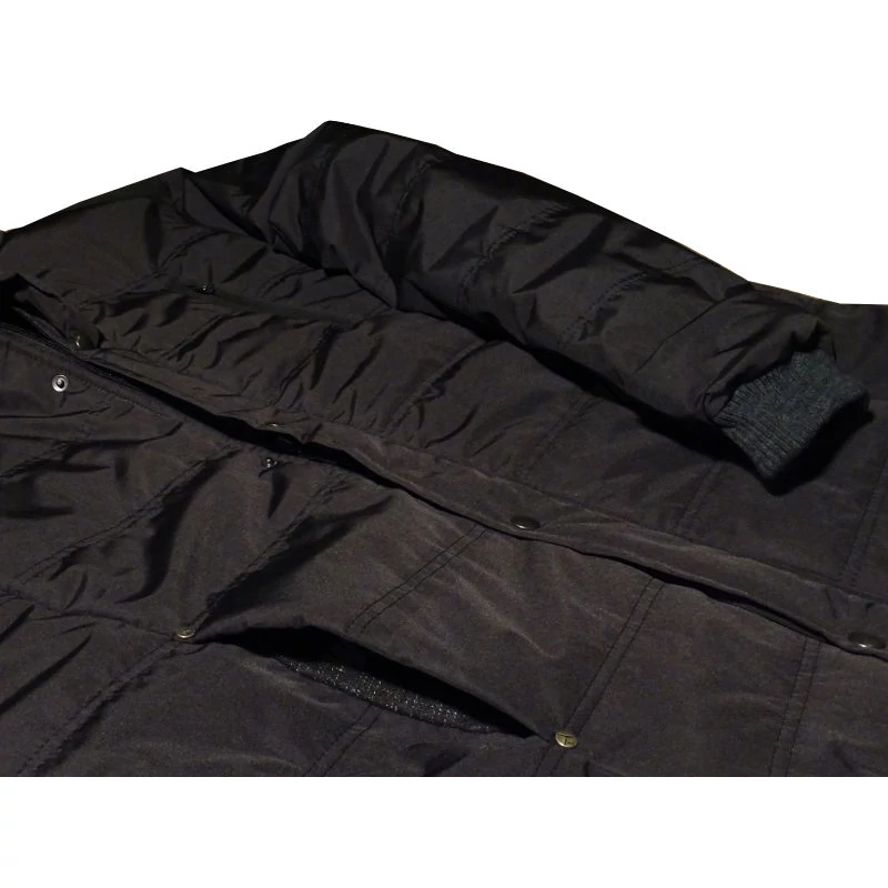 t-nagymeretu-fekete-pufi-kabat3