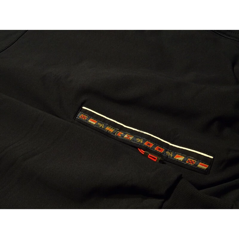 yachting-sotetkek-melegito-nagymeretu-ferfi3