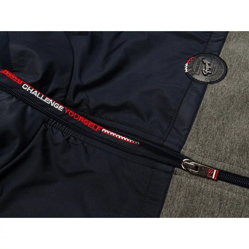 3XL-7XL méretű Challenge szürke-sötétkék nagyméretű férfi melegítő szett rugalmas pamut anyagból.Rendeljen online kényelmesen vagy jöjjön el hozzánk személyesen!2