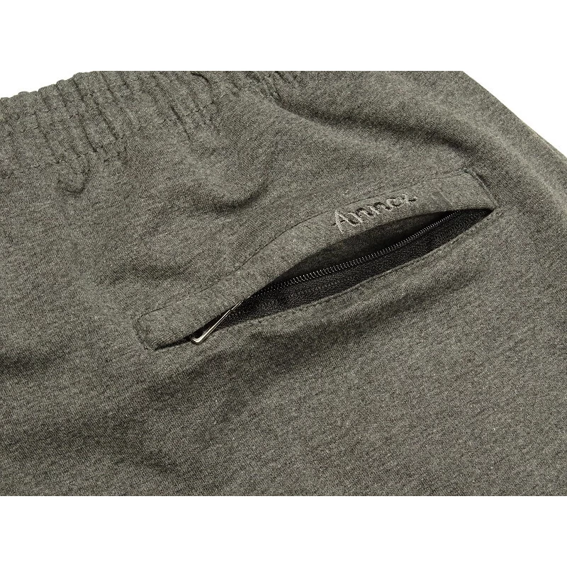 7XL,8XL,9XL,10XL Extra nagyméretű férfi melegítőnadrág szürke színben.Prémium minőségű rugalmas pamutból. Rendeljen online kényelemesen pár kattintással, gyors 1-2 munkanapos szállítással.3