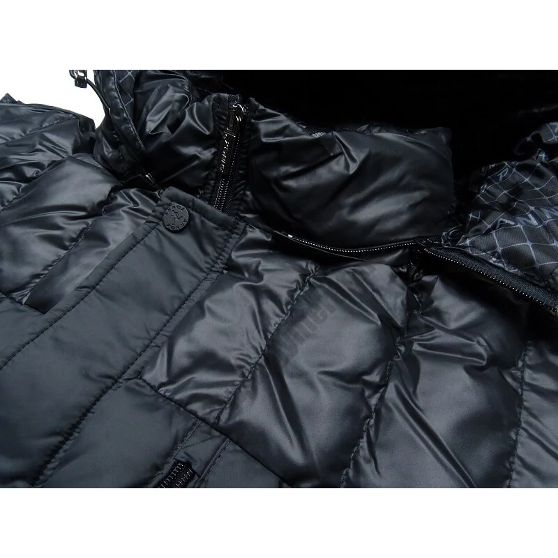 Nagy 3XL-6XL méretű férfi fekete színű levehető kapucnis pufi mellény prémium minőségű vízlepergetős anyagból.Rendeljen online kényelemesen vagy jöjjön el hozzánk személyesen üzletünkbe!2