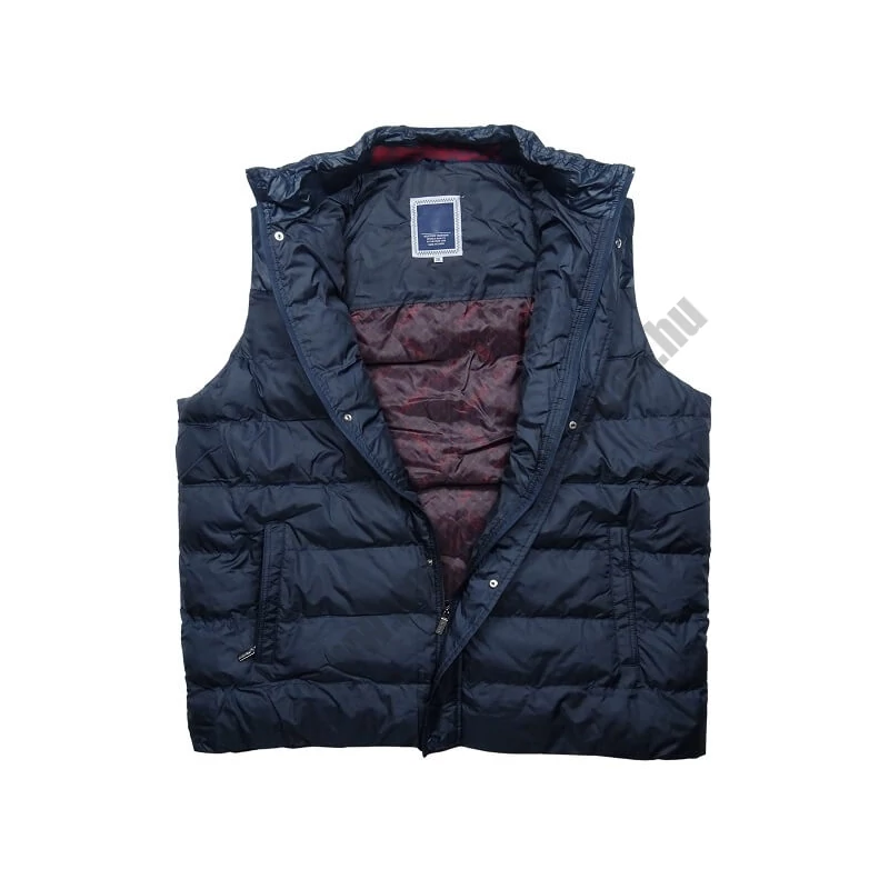 Nagy 3XL-6XL méretű férfi sötétkék színű levehető kapucnis pufi mellény prémium minőségű vízlepergetős anyagból.Rendeljen online kényelemesen vagy jöjjön el hozzánk személyesen üzletünkbe!4
