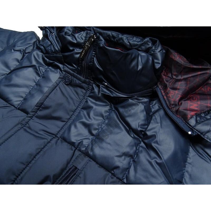 Nagy 3XL-6XL méretű férfi sötétkék színű levehető kapucnis pufi mellény prémium minőségű vízlepergetős anyagból.Rendeljen online kényelemesen vagy jöjjön el hozzánk személyesen üzletünkbe!2