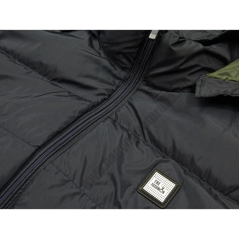 Fashion sötétkék nagyméretű férfi mellény részletfotó