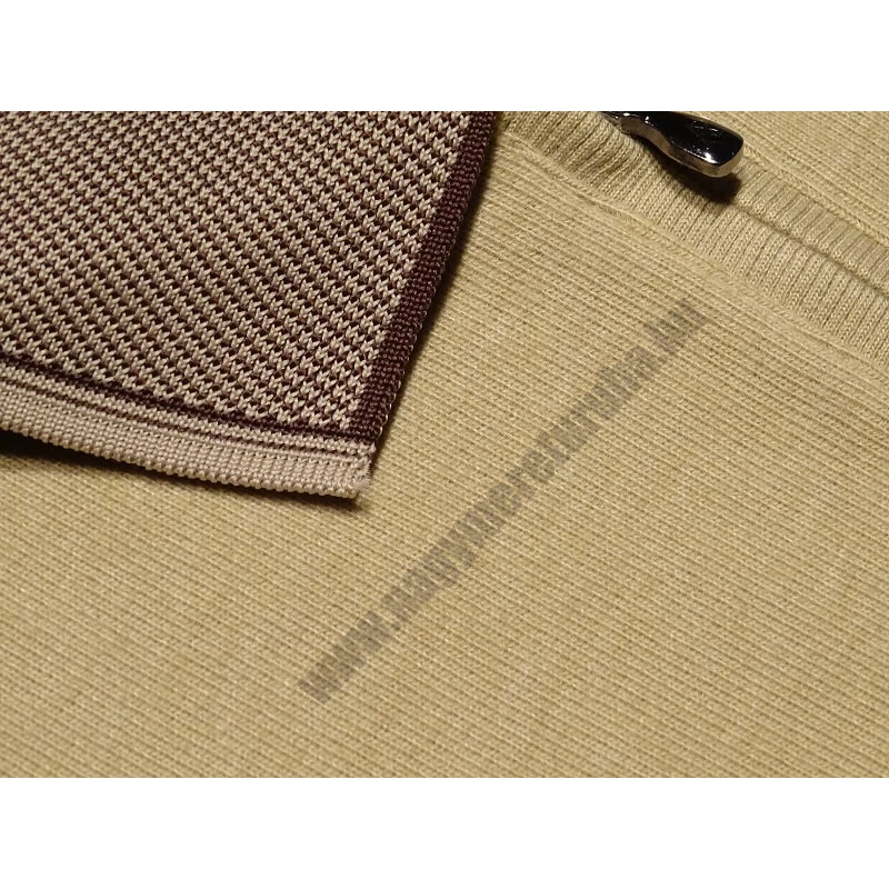 a-ferfi-nagymeretu-bezs-feligcipzaras-galleros-pulover4