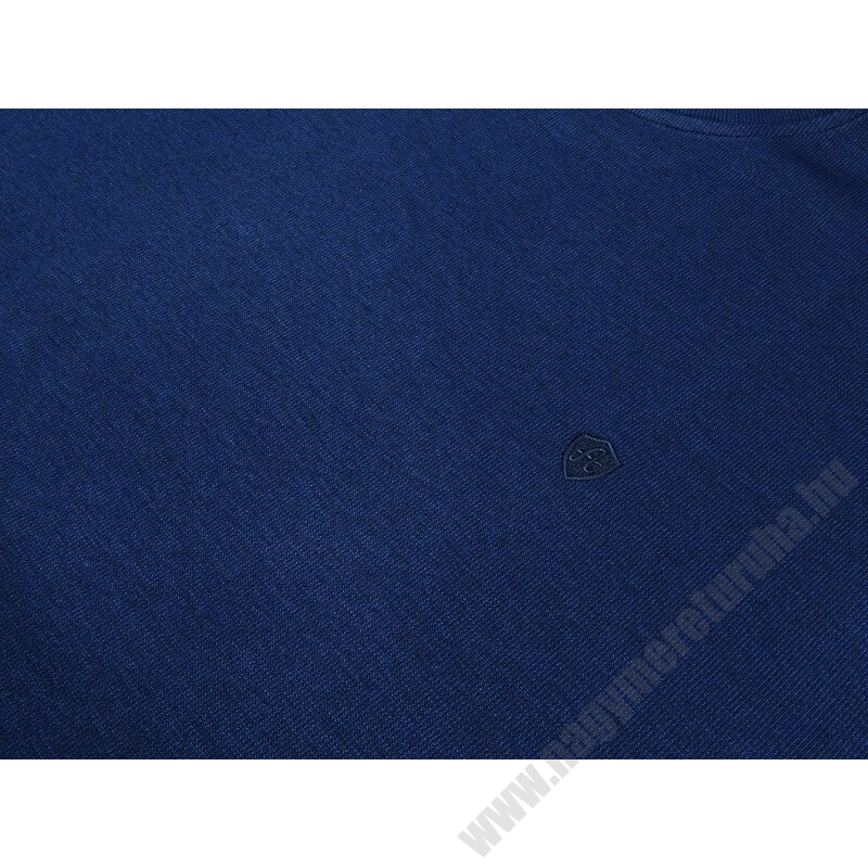 Sportos elegáns A.Kék Royal nagyméretű férfi pulóver.Prémium minőségű 100% pamutból 2XL-6XL méretekben.Rendeljen kényelemesen online vagy jöjjön el hozzánk üzletünkbe!2