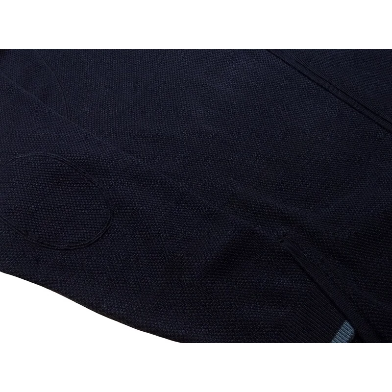 Elegáns XL-7XL nagyméretű-Lux sötétkék férfi kötött kardigán rendkívül puha és rugalmas anyagból.Rendeljen kényelemesen online vagy jöjjön el hozzánk üzletünkbe!3