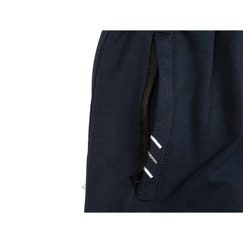 Nagy 3XL,4XL,5XL,6XL,7XL,8XL méretű férfi sötétkék színű, pamut rövidnadrág cipzáras zsebekkel. Prémium minőségű 100% pamutból!Rendeljen online, gyors 1-2 napos szállítással vagy jöjjön el hozzánk és próbálja fel személyesen!2
