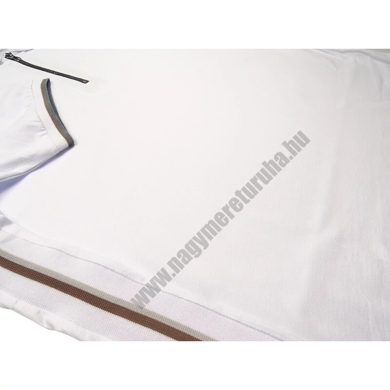 2XL-6XL méretű fehér színű, félcipzáras férfi rövid ujjú nagyméretű galléros póló kiváló minőségű rugalmas piké pamutból. Próbálja fel személyesen vagy vásárolja meg online, pontos mérettáblázatunk segítségével!3