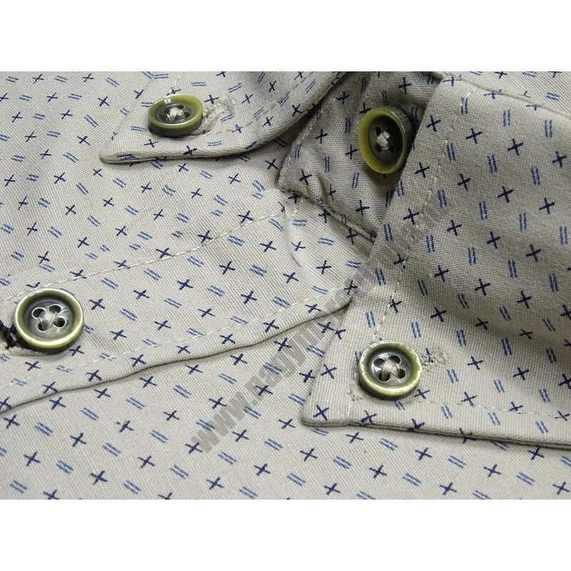Extra nagyméretű sportos elegáns B.Bézs Cross férfi rövid ujjú ing kiváló minőségű rugalmas pamut anyagból 6XL-9XL méretekben.Rendeljen online kényelmesen vagy jöjjön el személyesen üzletünkbe!2