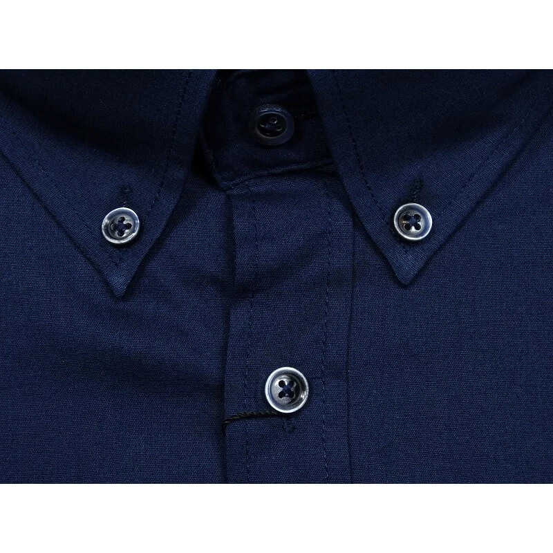 Extra nagyméretű sportos elegáns B.Sötétkék legombolható galléros férfi rövid ujjú ing kiváló minőségű rugalmas pamut anyagból 6XL-9XL méretekben.Rendeljen online kényelmesen vagy jöjjön el személyesen üzletünkbe!2
