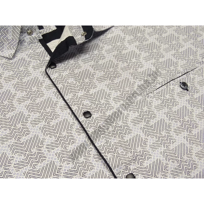 Nagy 2XL-6XL méretű férfi rövid ujjú ing-B.Fehér cikk cakk mintás, patentos. Prémium minőségű rugalmas pamut anyagból.Rendeljen online kényelmesen vagy jöjjön el személyesen üzletünkbe!2