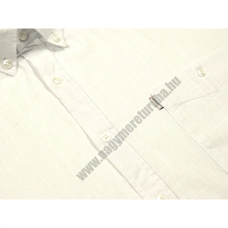 Fehér nagyméretű férfi rövid ujjú lenvászon ing mellkas zsebbel. 2XL, 3XL, 4XL, 5XL, 6XL méretekben kapható prémium minőségű pamut anyagból.Rendeljen online kényelmesen vagy jöjjön el személyesen üzletünkbe!2
