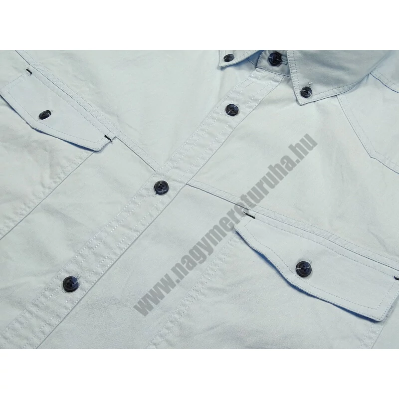 2XL,3XL,4XL,5XL,6XL-nagyméretű férfi rövid ujjú ing világoskék színben, dupla mellkas zsebbel. Prémium minőségű 100% pamutból.Rendeljen online kényelmesen vagy jöjjön el személyesen üzletünkbe!2