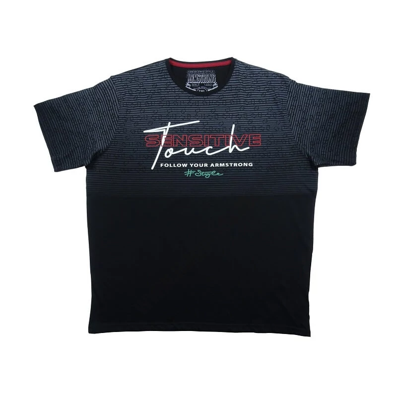 2XL, 3XL, 4XL, 5XL, 6XL méretű férfi rövid ujjú póló fekete színben, divatos mintával és felirattal. 100% prémium pamutból a kényelmes hétköznapokra. Rendeljen online, pár kattintással vagy jöjjön el hozzánk személyesen!1