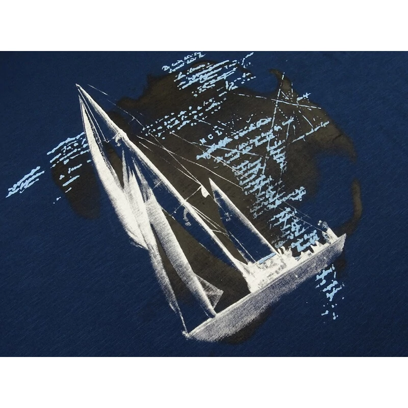 Férfi nagy 3XL,4XL,5XL,6XL méretű P.Vespucci indigó kék rövid ujjú póló, divatos vitorlás mintával, 100% prémium pamutból. Rendeljen kényelemesen, gyors szállítással vagy jöjjön el hozzánk személyesen üzletünkbe!2