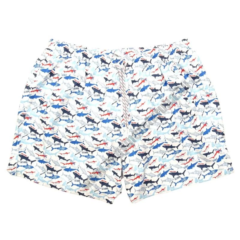 Extra nagy 2XL-10XL méretű MC.Shark fehér alapszínű, színes cápás férfi fürdőnadrág, cipzáras zsebekkel. Rendeljen online, gyors szállítással vagy látogasson el hozzánk üzletünkbe!